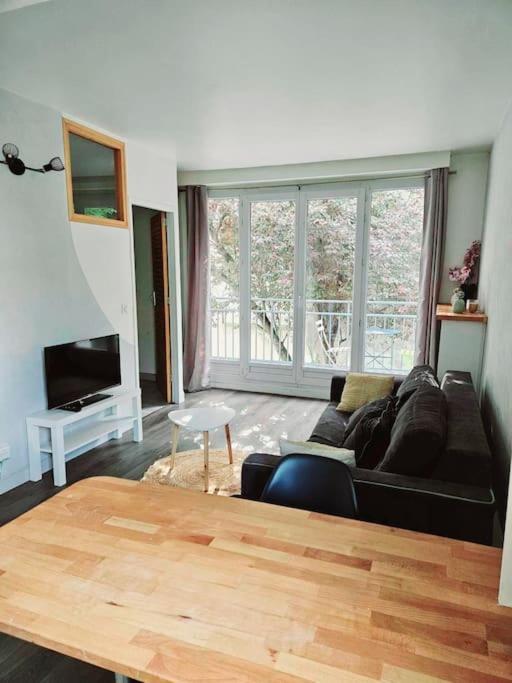 Joli F2 Gare Avec Parking Prive Et Balcon Classe 3 Etoiles Apartment