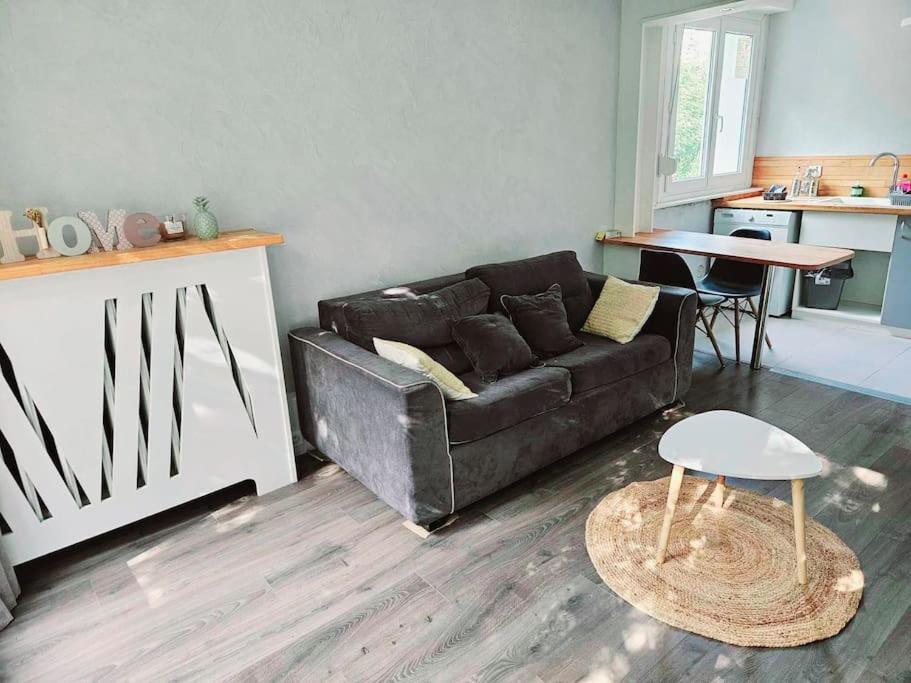 Joli F2 Gare Avec Parking Prive Et Balcon Classe 3 Etoiles Appartement