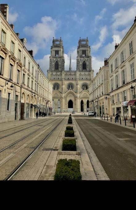 Joli F2 Gare Avec Parking Prive Et Balcon Classe 3 Etoiles Orléans